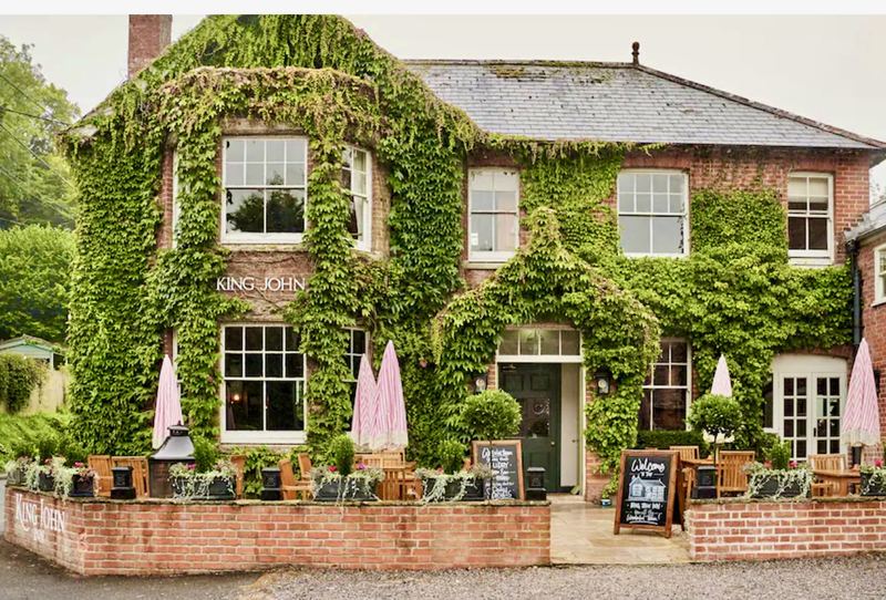 The ivy‑covered King John Inn